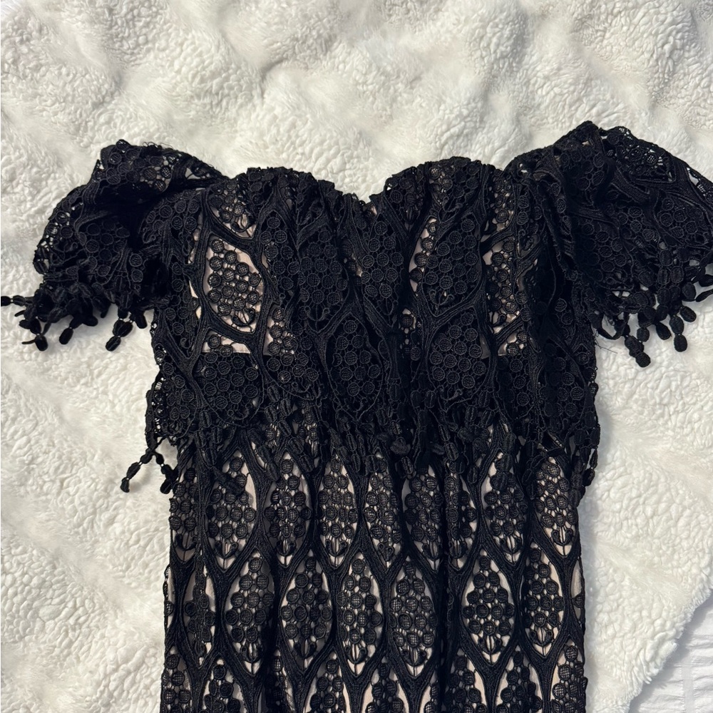 Stone cold fox off shoulder lace midi dress  XS/S